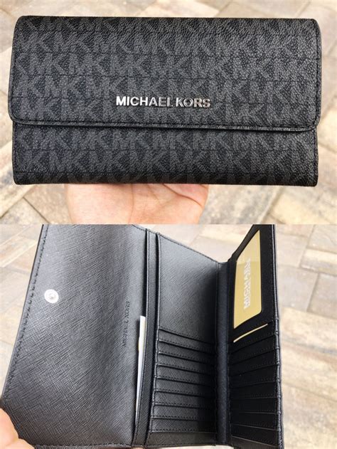 michael koors wallet.